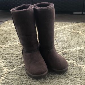 Ugg’s Tall brown boots